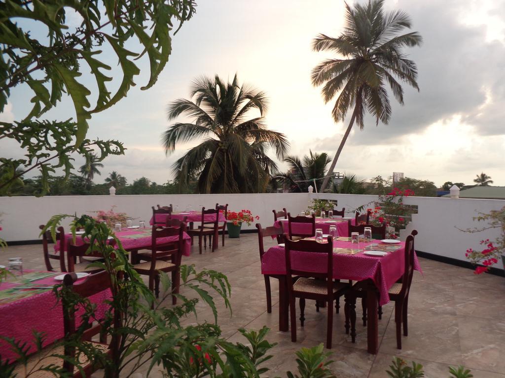 Hotel Italia Ambalangoda  Exterior photo
